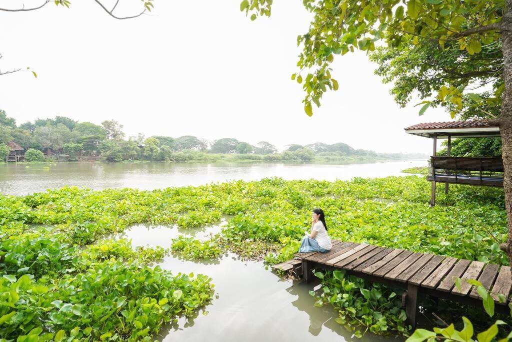 Whales Come To The River - Riverside - 3 Rooms On 2Nd Floor Ban Bang Phli Nua ภายนอก รูปภาพ