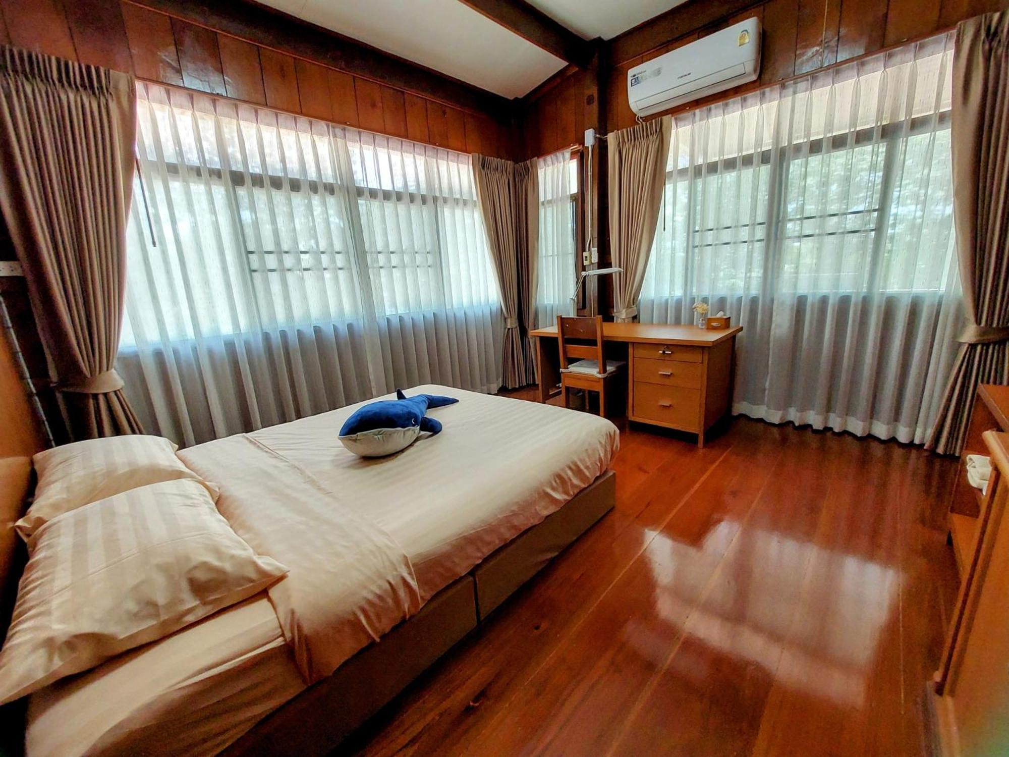 Whales Come To The River - Riverside - 3 Rooms On 2Nd Floor Ban Bang Phli Nua ภายนอก รูปภาพ
