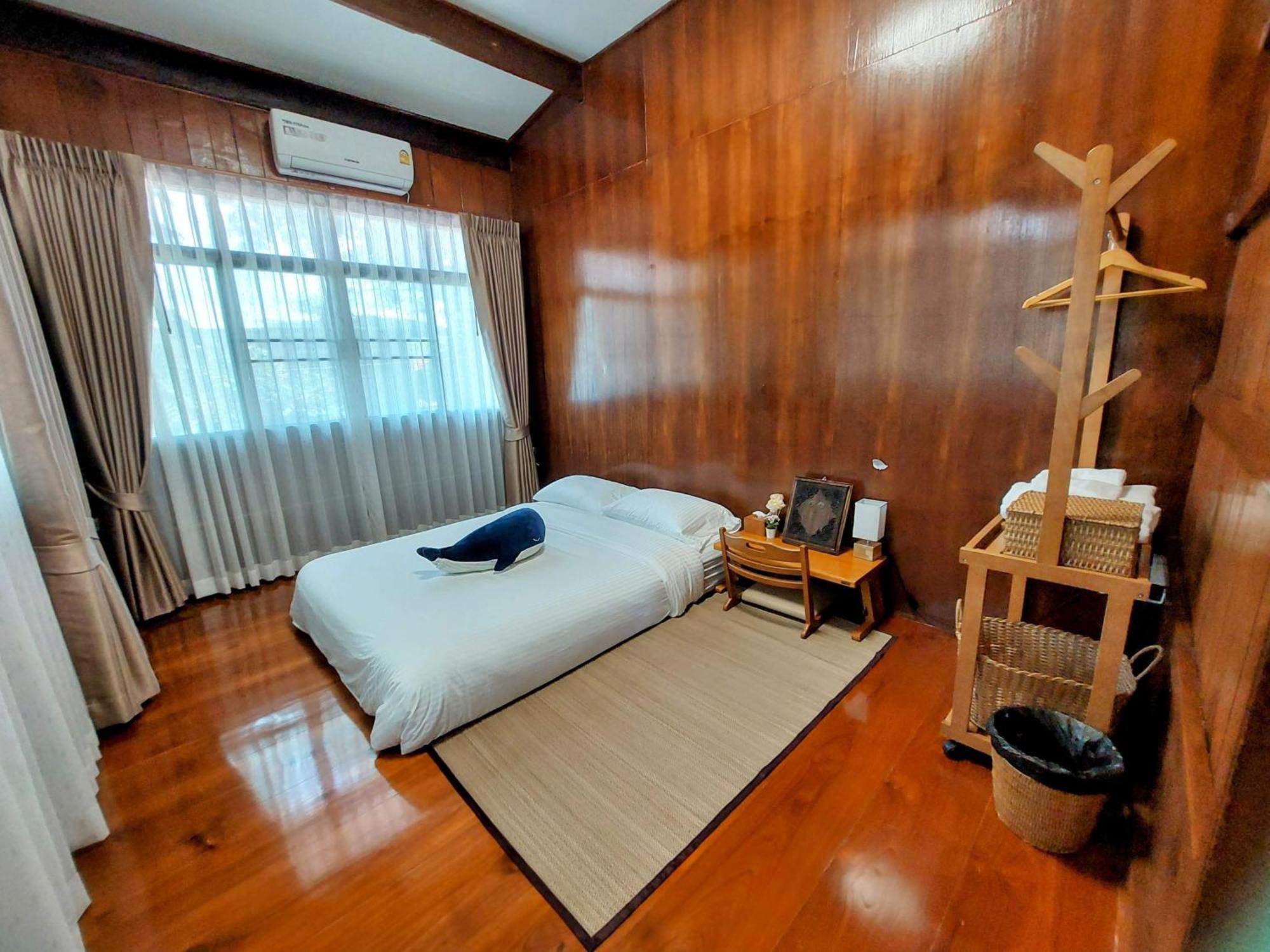 Whales Come To The River - Riverside - 3 Rooms On 2Nd Floor Ban Bang Phli Nua ภายนอก รูปภาพ