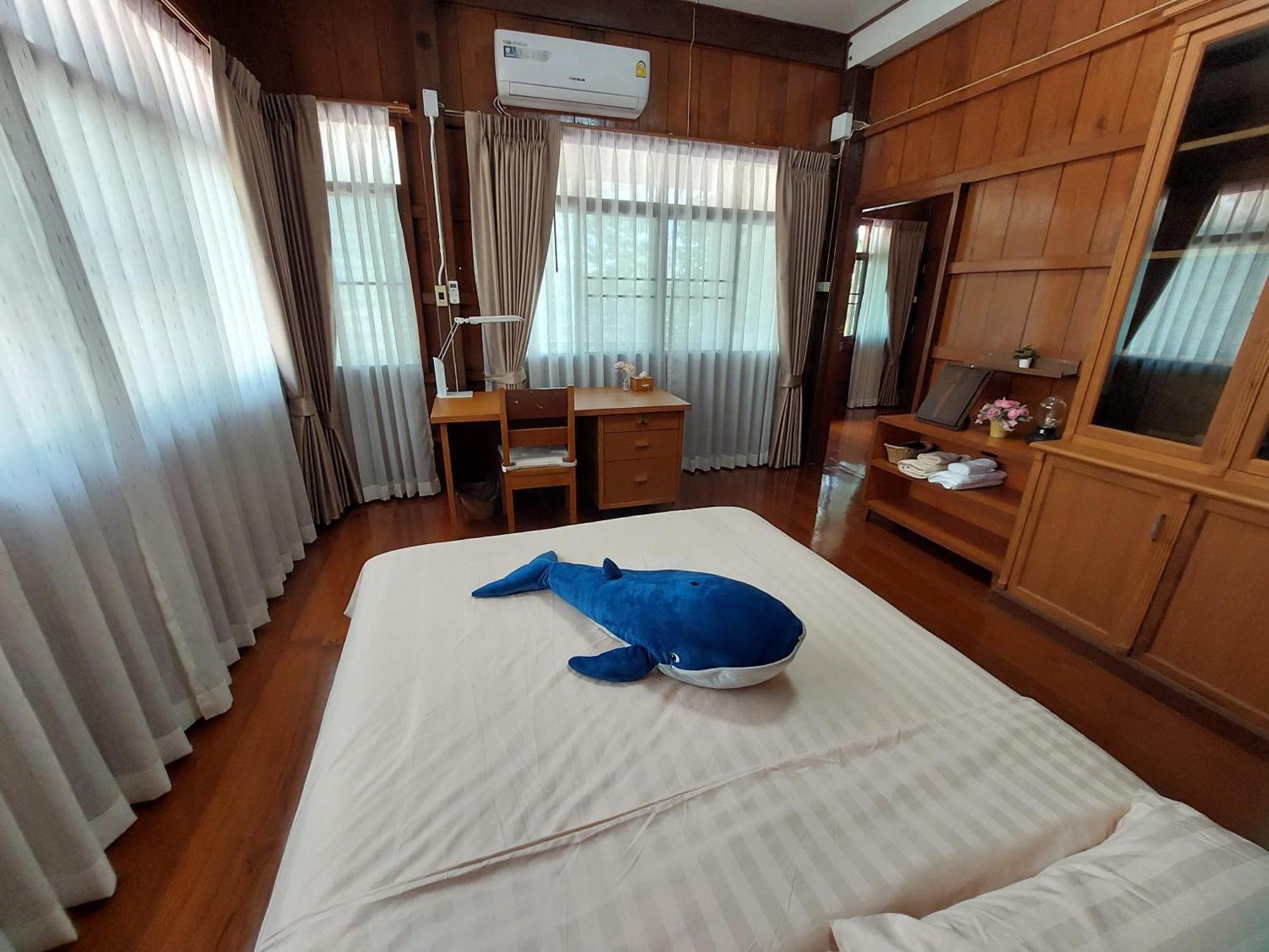 Whales Come To The River - Riverside - 3 Rooms On 2Nd Floor Ban Bang Phli Nua ภายนอก รูปภาพ