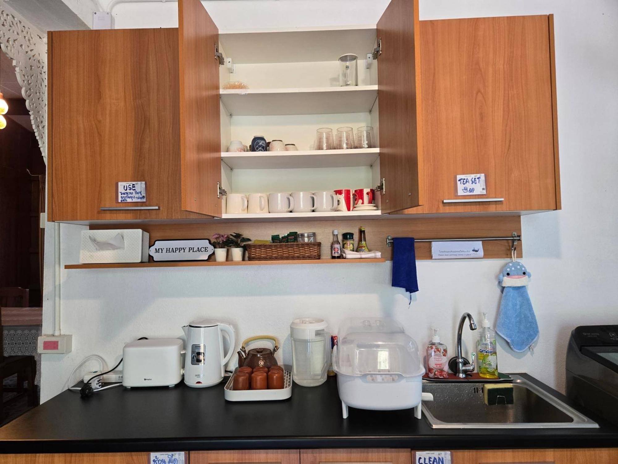 Whales Come To The River - Riverside - 3 Rooms On 2Nd Floor Ban Bang Phli Nua ภายนอก รูปภาพ