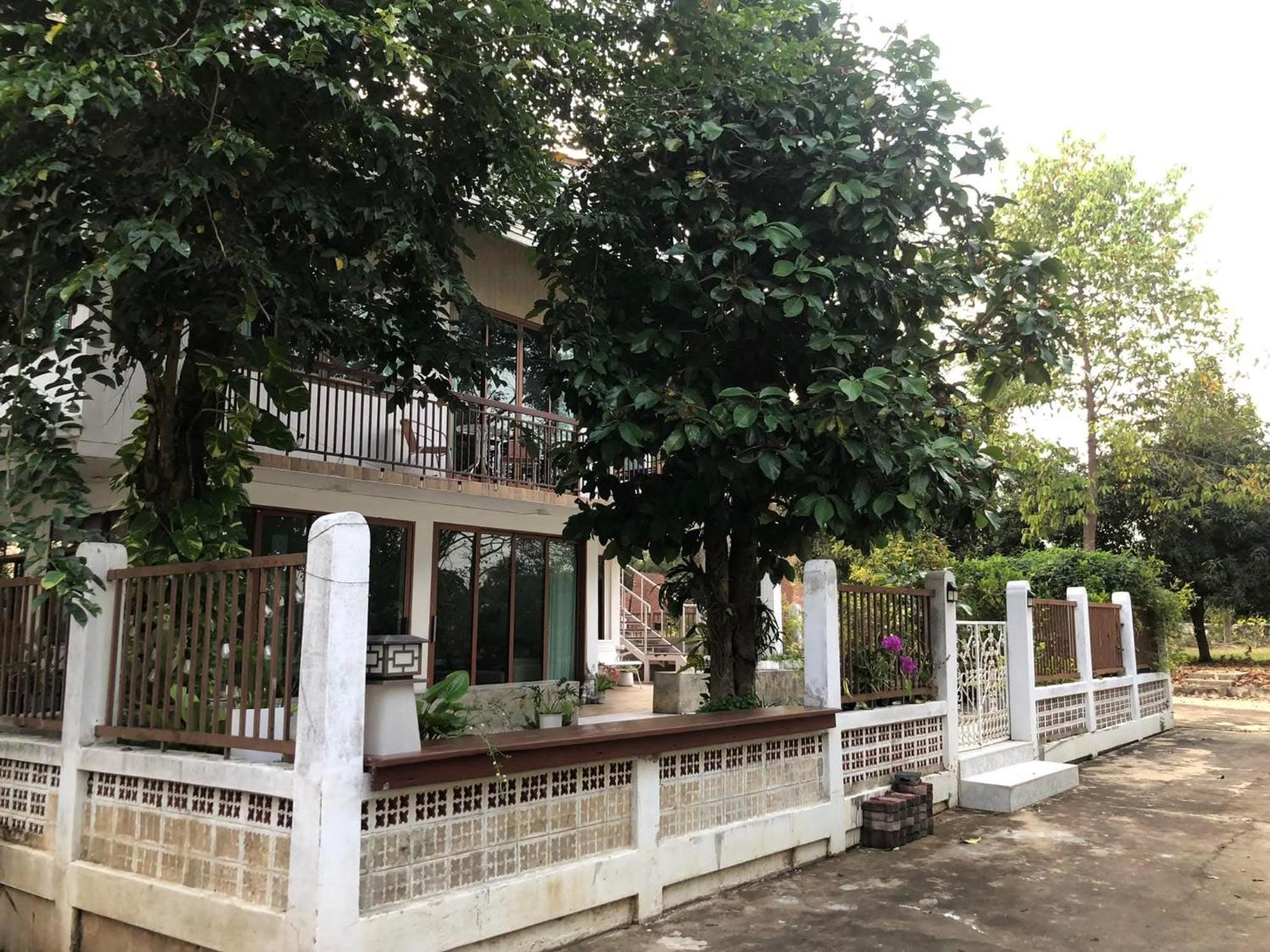 Whales Come To The River - Riverside - 3 Rooms On 2Nd Floor Ban Bang Phli Nua ภายนอก รูปภาพ